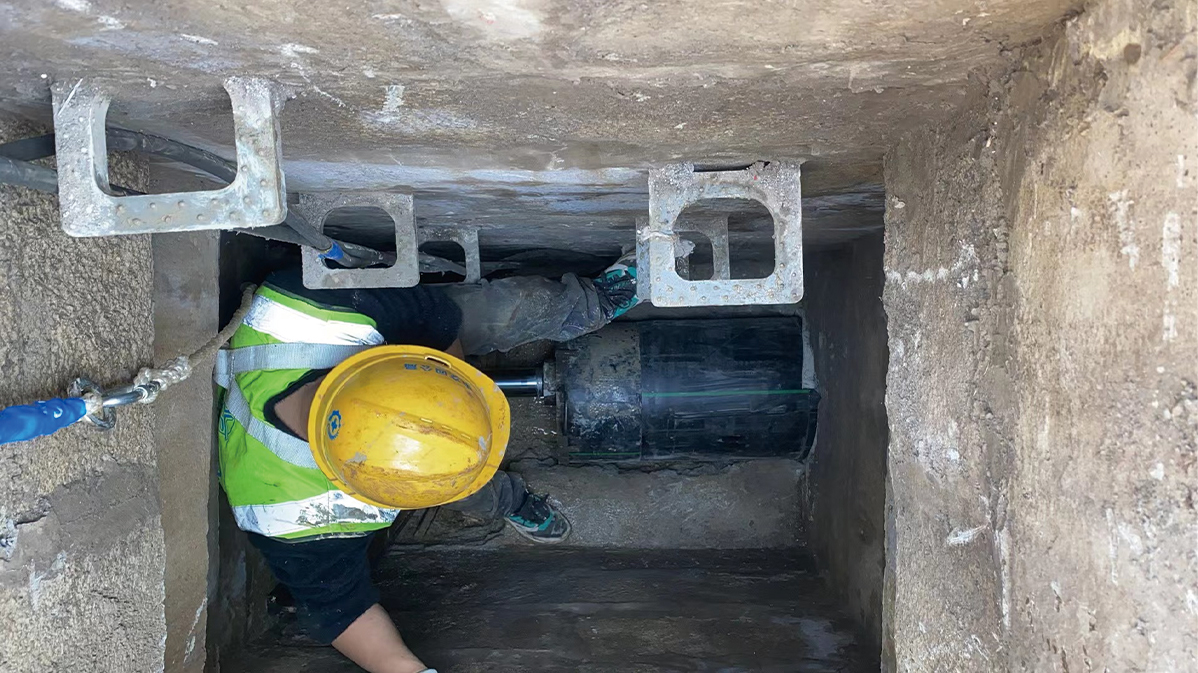 比如HDPE短管内衬法